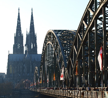 Hohenzollernbrcke mit Blick zur Domseite