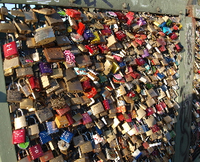 Liebesschlsser an der Hohenzollernbrcke